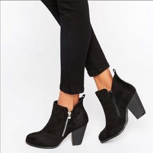Call it Spring black heel ankle boots size US10